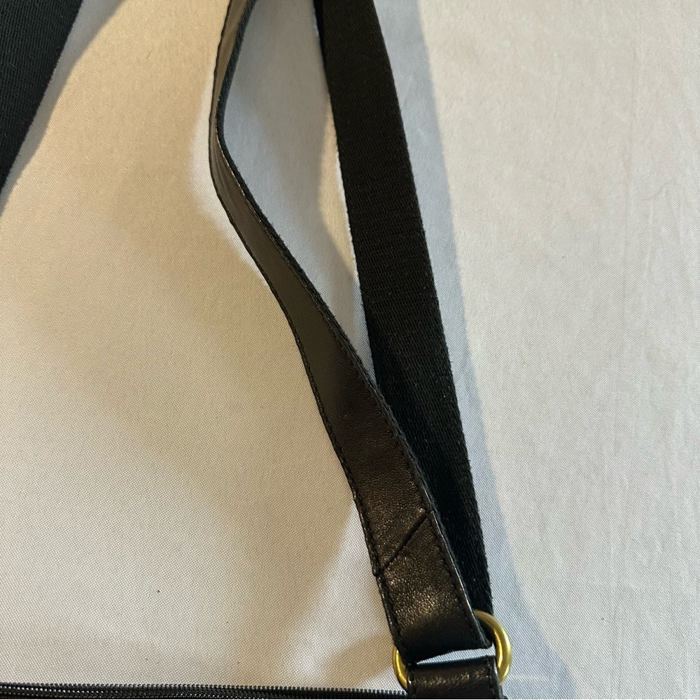 Fossil • Black Lamb Leather Stanton Crossbody Multi-Pocket Adjustable Versatile - Picture 5 of 16